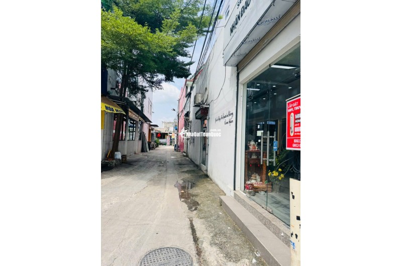 BÁN NHÀ DĨ AN -MỚI ĐẸP – KCN SÓNG THẦN – XE HƠI VÀO TẬN NHÀ -CHỈ 3.55 TỶ