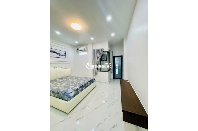 NHÀ ĐẸP GẦN QUẬN 7-5 TẦNG – HẺM XE HƠI – FULL NỘI THẤT CAO CẤP