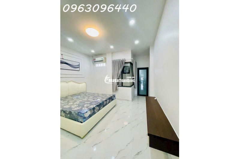 NHÀ ĐẸP HUỲNH THỊ ĐỒNG,5 TẦNG , HẺM XE HƠI ,FULL NỘI THẤT CAO CẤP