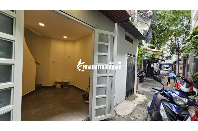BÁN NHÀ 29/19 BÙI THỊ XUÂN TÂN BÌNH, 12M2, 3 TẦNG, 2.1 TỶ, SỔ ĐỎ RIÊNG!