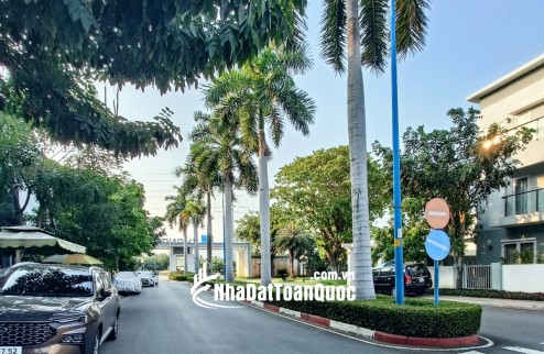 Dòng tiền 18 Triệu Tháng Nhà Phố KDC Mega Village Khang Điền – 3 Tầng Full Nội Thất. Giá Chỉ 10 Tỷ