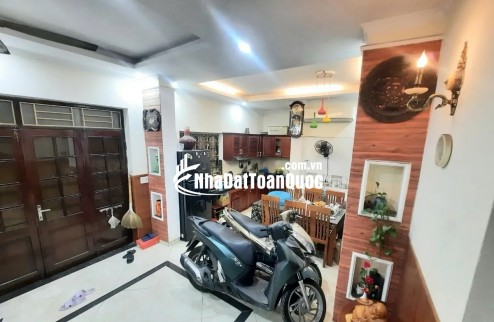 Bán Nhà Vũ Hữu, Sát Phố, Tự Xây Vô Cùng Chắc Chắn, 19 Tỷ TL Mạnh