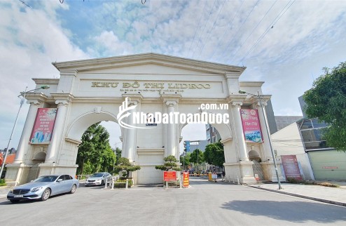 H Nhà Yên Vĩnh Hoài Đức, trục đường thông, ô tô qua lại, vào nhà, hàng xóm khu đô thị Hinode