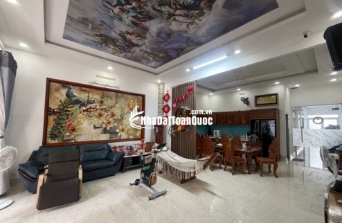 Bán nhà trong ngõ Tỉnh lộ 43, Tam Bình, Thủ Đức. DT 168m2, 2 tầng, 3PN. Sổ hồng. Giá 8.35 tỷ. LH: 0933125879