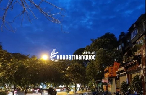 HIẾM MẶT PHỐ VIP BA ĐÌNH-VỈA HÈ ĐÁ BÓNG -8 TẦNG THANG MÁY-KINH DOANH ĐẲNG CẤP MỌI LOẠI HÌNH - HIẾM NHÀ BÁN