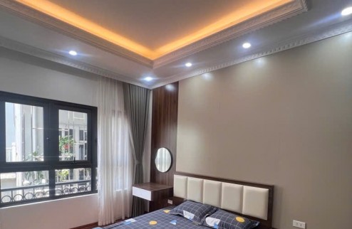 Thụy Khuê! 45, 6 tầng, mặt tiền 6m chỉ hơn 9.8 tỷ