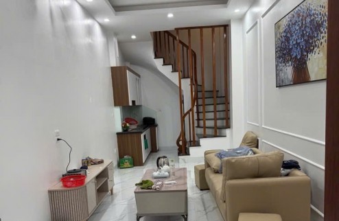 Bán nhà Xuân Đỉnh 40m, 5 tầng, oto đỗ cửa, tặng full nội thất!