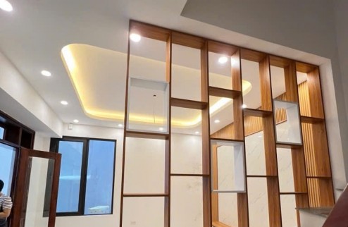 Bán nhà Xuân Đỉnh 35m, 5 tầng. Mặt tiền 6,7m, đường vào 3m cực hiếm!