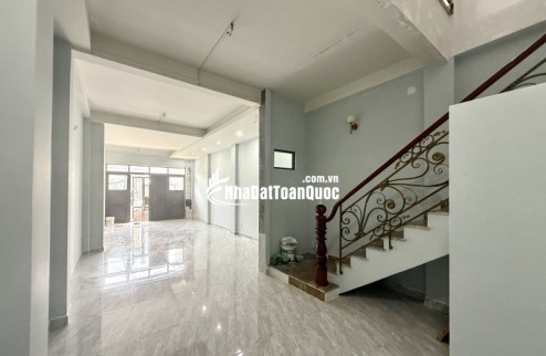 Bán nhà trong ngõ Bình Chiểu, Thủ Đức. DT 74m2, 4 tầng, 6PN, SH. Giá 7.35  tỷ. LH: 0933125879