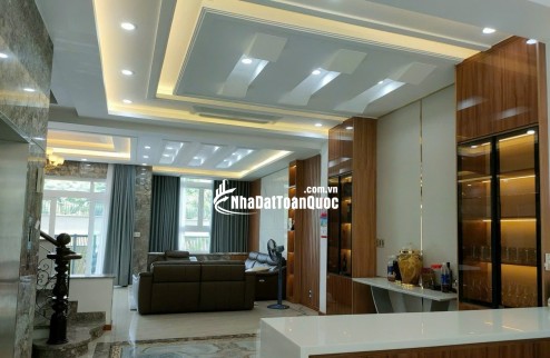 Bán nhà mặt tiền đường số 94 Quận 2 160m2 5 tầng BTCT NGANG KHỦNG 8M