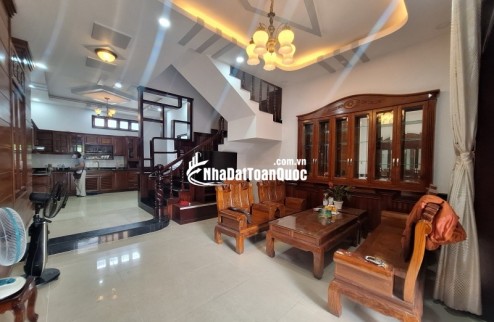 Bán nhà Đỗ Xuân Hợp, Q.9, Phước Long B. 60m2, 3 tầng, 4PN. Sổ hồng, 7.2 tỷ. LH: 0933125879