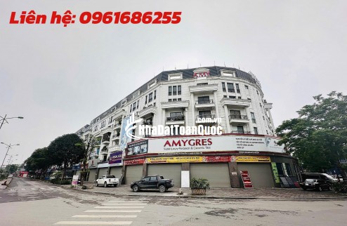Bán nhà tòa văn phòng lô góc mặt phố Văn Khê 7 tầng thang máy diện tích 341m2 giá 164 tỷ