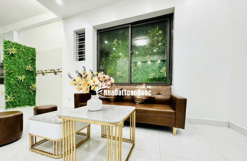 NHÀ DÂN XÂY DỘC LẬP LÂM TƯỜNG 5 TẦNG SIỂU RỘNG