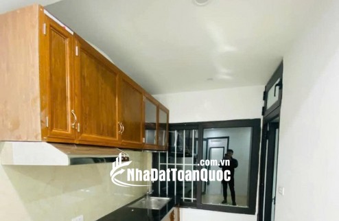 THANH XUÂN NGÕ RỘNG GẦN PHỐ BÁN ĐẤT TẶNG NHÀ 4 TẦNG 50M2 Ở LUÔN