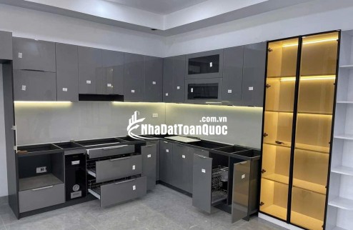 XUÂN LA TÂY HỒ - CĂN HỘ 3 NGỦ 3 WC 2 BAN CÔNG 132m GIÁ 9 TỶ HƠN