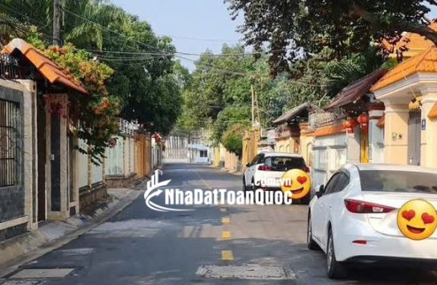 Bán biệt thự phường Nguyễn An Ninh, tp.Vũng Tàu:
- Diện tích: 130m