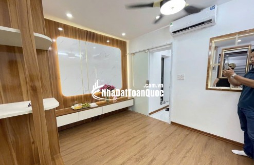 Em bán Nhà tập thể Phố Tân Mai T1 sổ đỏ 24/60m 1 Phòng Khách, 2 phòng ngủ, bếp, 1 nhà ra phố Tân Mai giá chỉ 2,86 tỷ