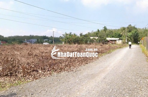 Bán gấp 200m2 đất giá 200 triệu liên hệ 0357 645 645