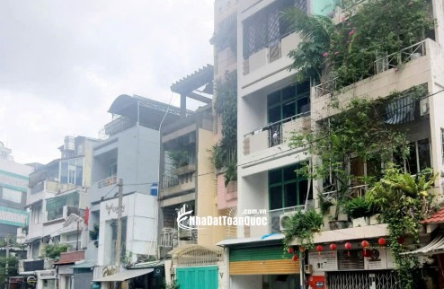 MẶT TIỀN NGUYỄN VĂN NGUYỄN Q1, MẶT SAU HXH - DIỆN TÍCH 82M2 (4M x 20.5M) - NHÀ 5 TẦNG THANG MÁY - ĐANG CHO THUÊ 50 TRIỆU/THÁNG - GIÁ CHÀO 30 Tỷ. 

+
