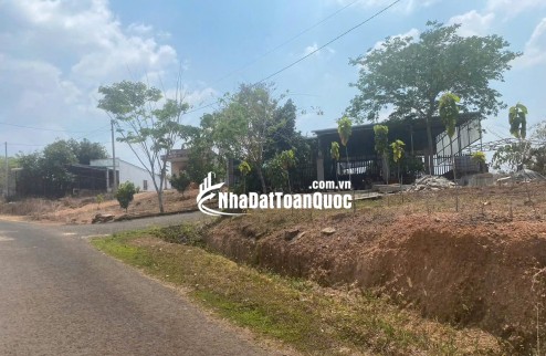  Cần bán lô đất đẹp 200m² – Vị trí trung tâm, pháp lý chuẩn!