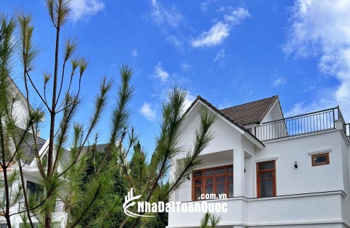 SANG NHƯỢNG VILLA TÂM HUYẾT NGUYỄN ĐÌNH CHIỂU, ĐÀ LẠT - 5PN, SÂN VƯỜN BBQ, HẺM Ô TÔ