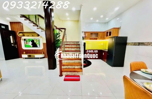 BÁN NHÀ MẶT TIỀN ĐƯỜNG 13 BÌNH TÂN, DIỆN TÍCH 75M2, 2 TẦNG, 3 PHÒNG NGỦ, GIÁ CHỈ 7.3 TỶ - SỔ HỒNG RIÊNG!
