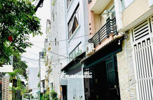 6 Tỷ nhỉnh: Nhà Quận 10 - ngay Bệnh Viện 115 - Xe hơi trong nhà 4 Tầng Ngang hơn 4m. VŨ 0933910039