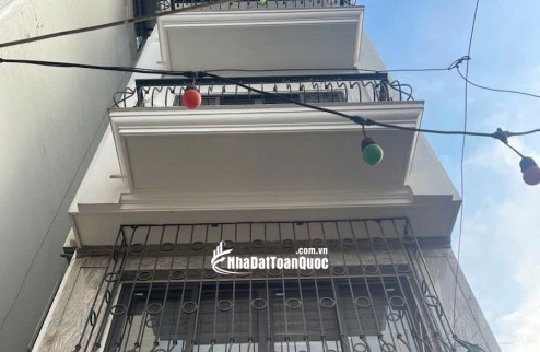 Bán nhà Cổ Linh 35m 7 tầng thang máy, lô góc, ô tô hơn 8 tỷ