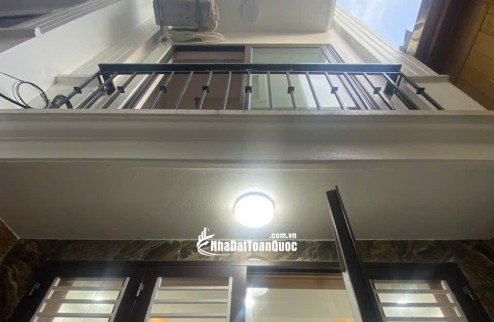Nhà Ngoại  Giao Đoàn 34.9m, 5 tầng nhà mới cong, 5 phút ra Hồ Tây lộng gió.