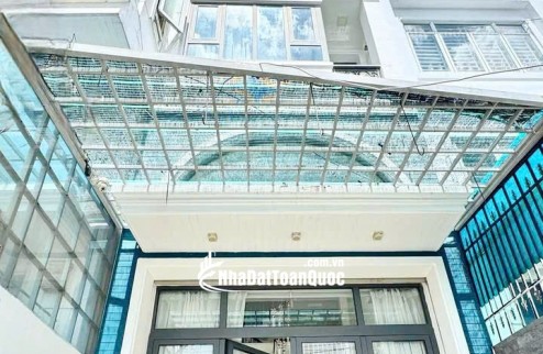 Bán nhà Quận 4- Doanh thu 3.6 tỷ/5năm- 6 Tầng 8 Căn hộ cao cấp duplex 52m2- HXH Nguyễn Khoái: 12 Tỷ