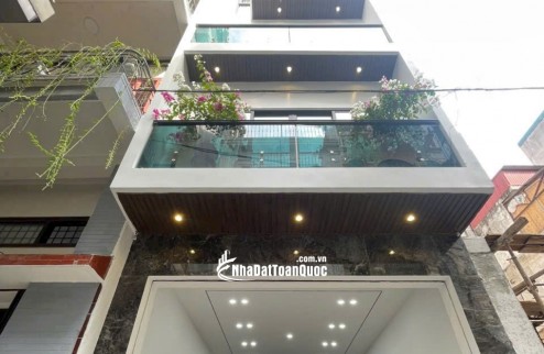 Bán nhà Nguyễn Văn Cừ 37m 7 tầng thang máy, Gara ô tô hơn 13 tỷ