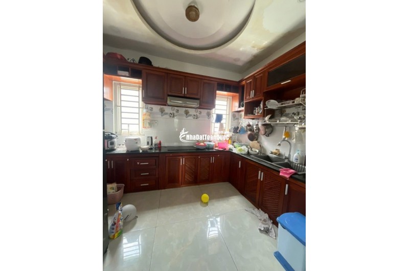 Bán nhà Trường Thọ, Thủ Đức, 139m2, 4 tầng, 7PN, SH, giá 8.75  tỷ. LH: 0933125879