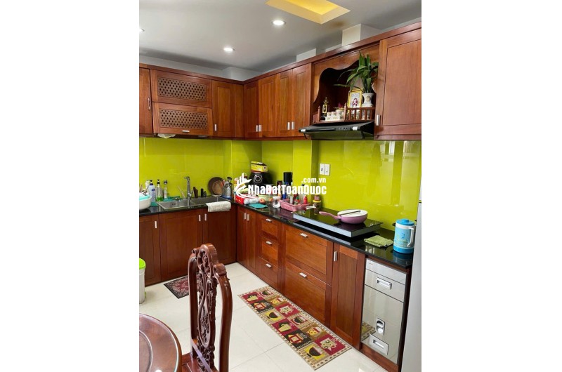 + Nhà 3 tầng diện tích rộng, mặt tiền đường Chương Dương đối diện sông hàn, gần cầu Rồng và cầu Trần Thị Lý.