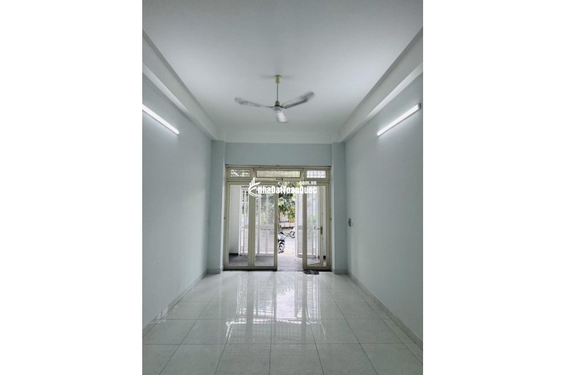 Bán Gấp Nhà Xinh- An Lạc Bình Tân - 84m2 - Hẻm 9M - Vuông Vức ~85tr/m2