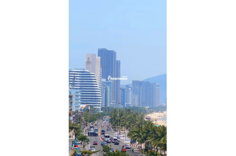+ Bán đất 310m2, mặt tiền đường 7,5m, giao với Hồ Xuân Hương, gần bãi tắm mỹ khê.