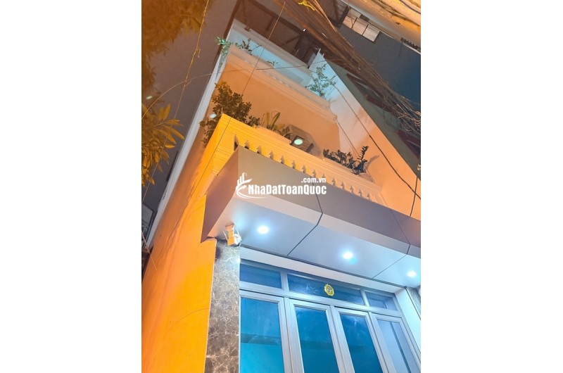 NHANH TAY! Nhà Lĩnh Nam 4 tầng, 30m2, nhỉnh 4 tỉ - Giá tốt nhất Hoàng Mai!