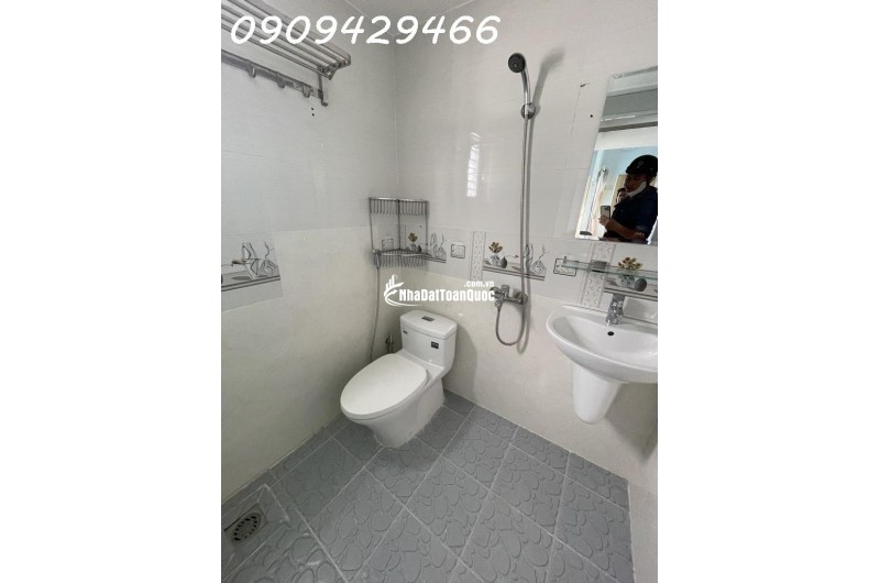 CHỈ 3,1X TỶ CÓ NHÀ QUẬN 7 -SỔ HỒNG CHUẨN CHỈNH - KHU DÂN CƯ HIỆN HỮU - NHÀ 4 TẦNG-6 PHÒNG NGỦ-HẺM 4M XE HƠI ĐỖ CỬA .