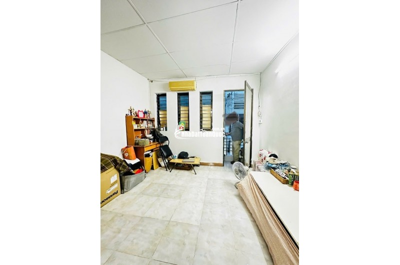 Nhà nhỏ nở hậu - Hẻm Lê Văn Sỹ Q3 - 27M2 - Nhỉnh 4 TỶ