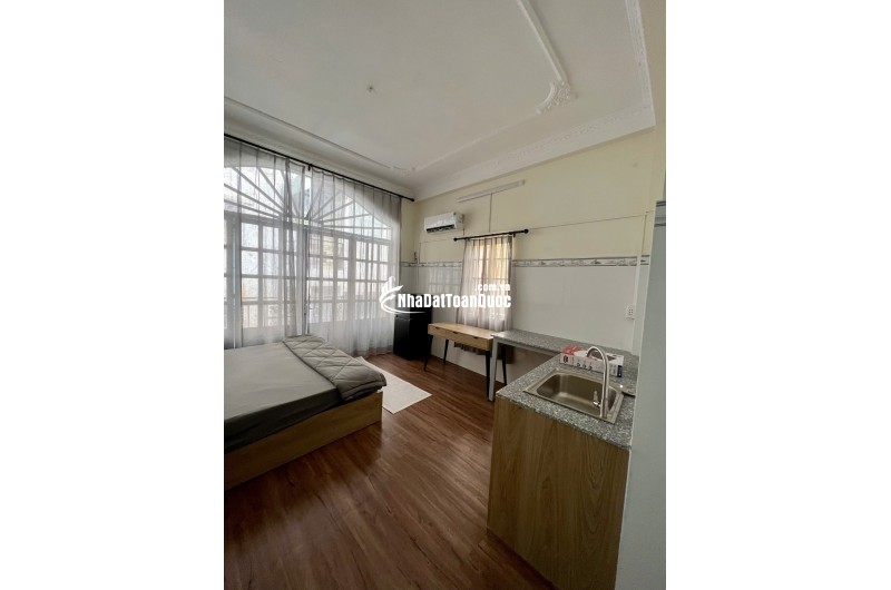 Cho thuê căn hộ full nội thất vị trí đẹp ngay Lý Chính Thắng Q3