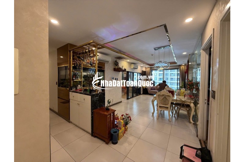 Cho thuê Căn hộ cao cấp 110m2 Chung Cư Goldview Q4 Full nội thất
