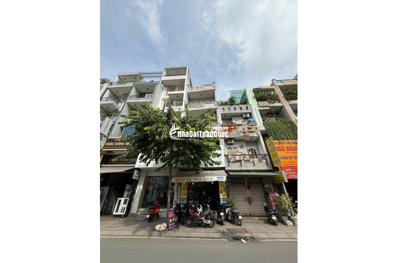 Cho thuê nhà 4 lầu mặt tiền Lũy Bán Bích P. Tân Thành Q. Tân Phú