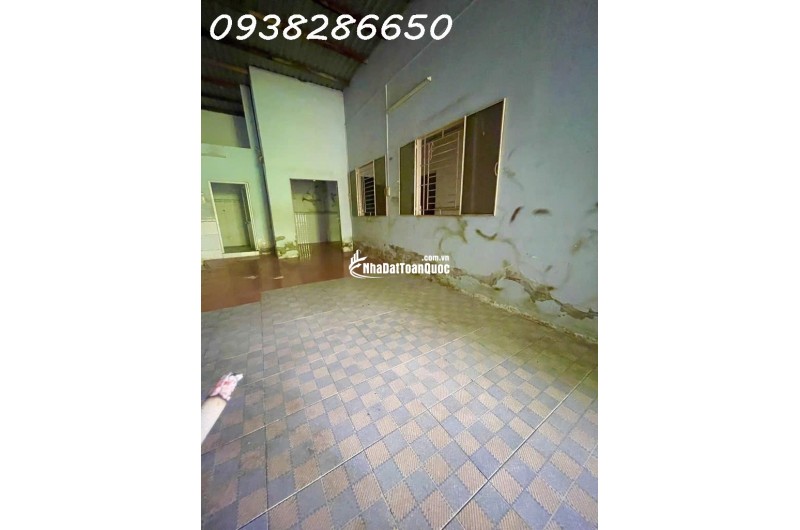 BÁN NHÀ CẤP 4- DƯƠNG THỊ MƯỜI – HẺM XE HƠI – GẦN BỆNH VIỆN Q12 – DT 118M2 , GIÁ : 5,3 TỶ TL