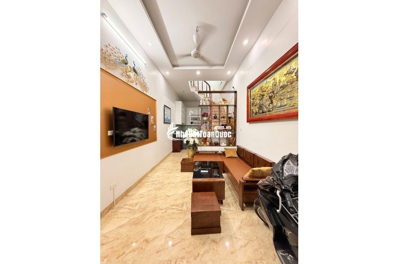 NHANH TAY! Nhà Lĩnh Nam 4 tầng, 30m2, nhỉnh 4 tỉ - Giá tốt nhất Hoàng Mai!