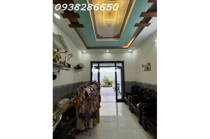 GIÁ : 4,9 TỶ - NHÀ MỚI  2 TẦNG - ĐÔNG HƯNG THUẬN - DT: 85M2, SHR , CÔNG CHỨNG NHANH..