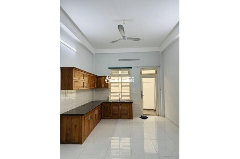 Bán Gấp Nhà Xinh- An Lạc Bình Tân - 84m2 - Hẻm 9M - Vuông Vức ~85tr/m2