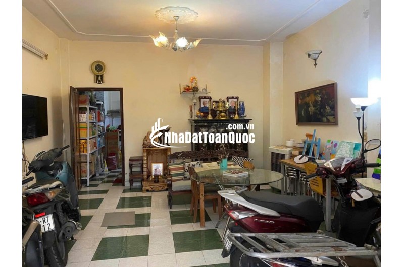 Bán nhà MT Trương Hoàng Thanh P12 Tân Bình 2 lầu (4PN, 3WC)