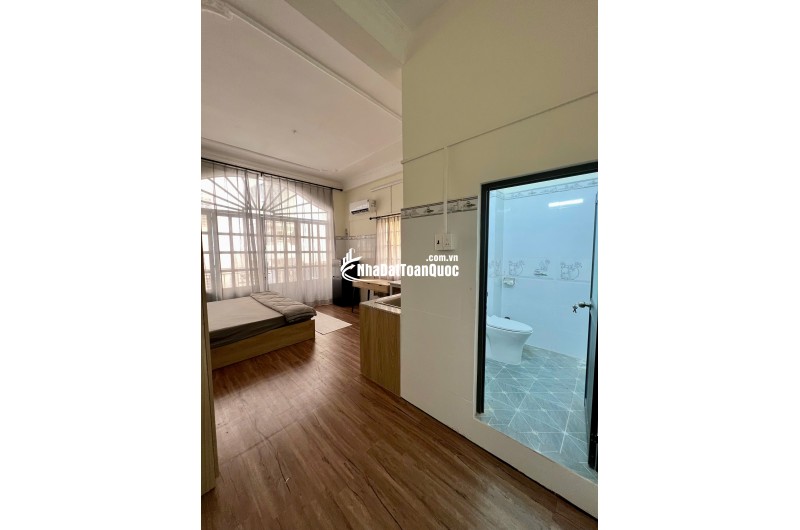 Cho thuê căn hộ full nội thất vị trí đẹp ngay Lý Chính Thắng Q3