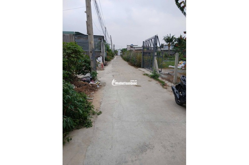 Bán gấp đất 160 triệu mặt tiền nhựa 8m, gần KCN, thổ cư 100m²
