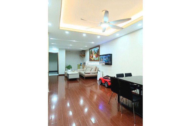 Căn hộ chung cư view hồ 83m2, 3 ngủ toà HH Linh Đàm giá chỉ 3.x tỷ