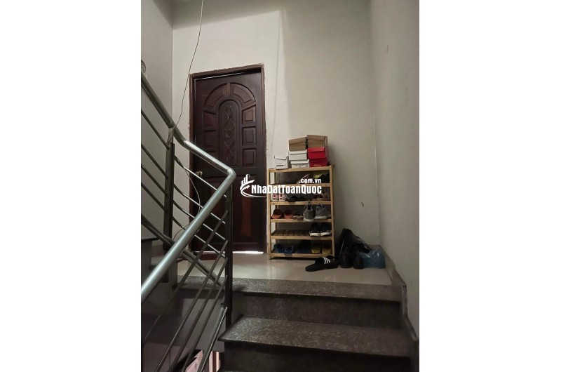 Cho thuê nhà 4 lầu mặt tiền Lũy Bán Bích P. Tân Thành Q. Tân Phú
